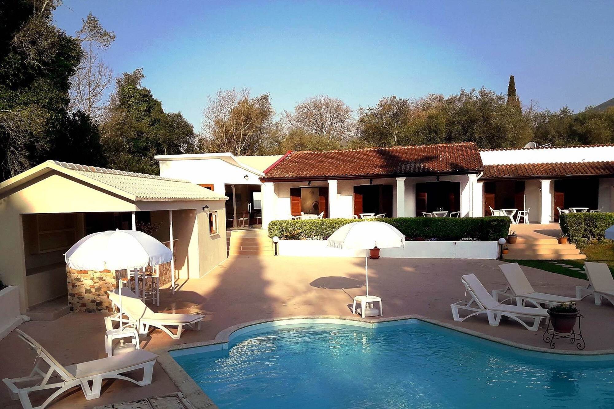 Summer Wine Friendly Resort Ipsos Luaran gambar